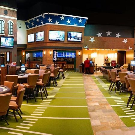 Ameristar Casino Hotel Іст-Чикаго Екстер'єр фото