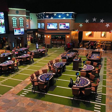 Ameristar Casino Hotel Іст-Чикаго Екстер'єр фото