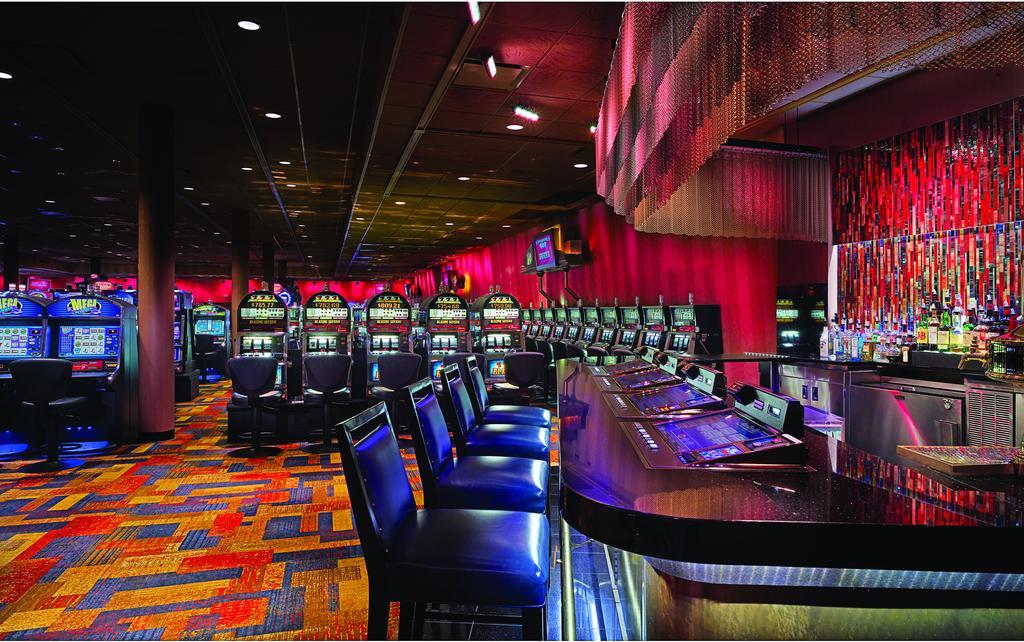 Ameristar Casino Hotel Іст-Чикаго Ресторан фото
