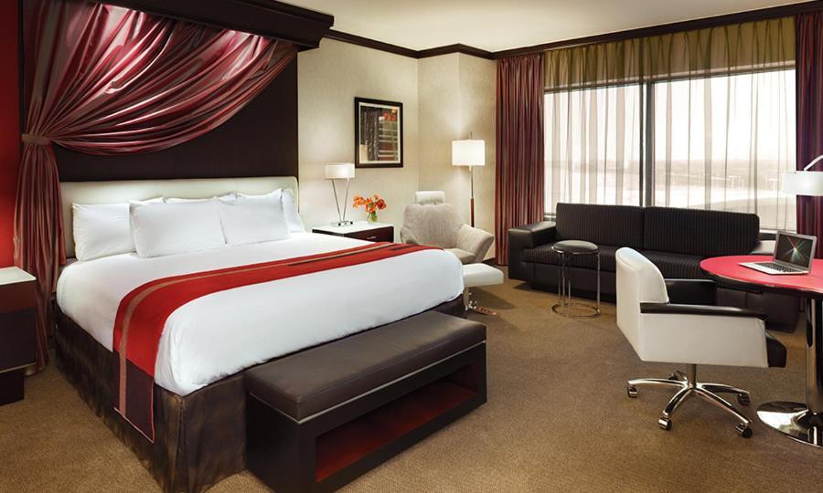 Ameristar Casino Hotel Іст-Чикаго Екстер'єр фото