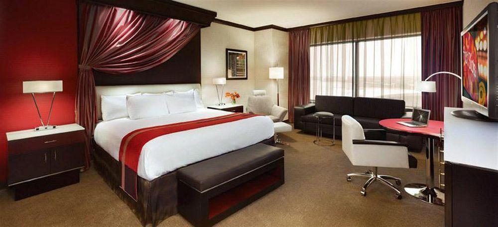 Ameristar Casino Hotel Іст-Чикаго Екстер'єр фото